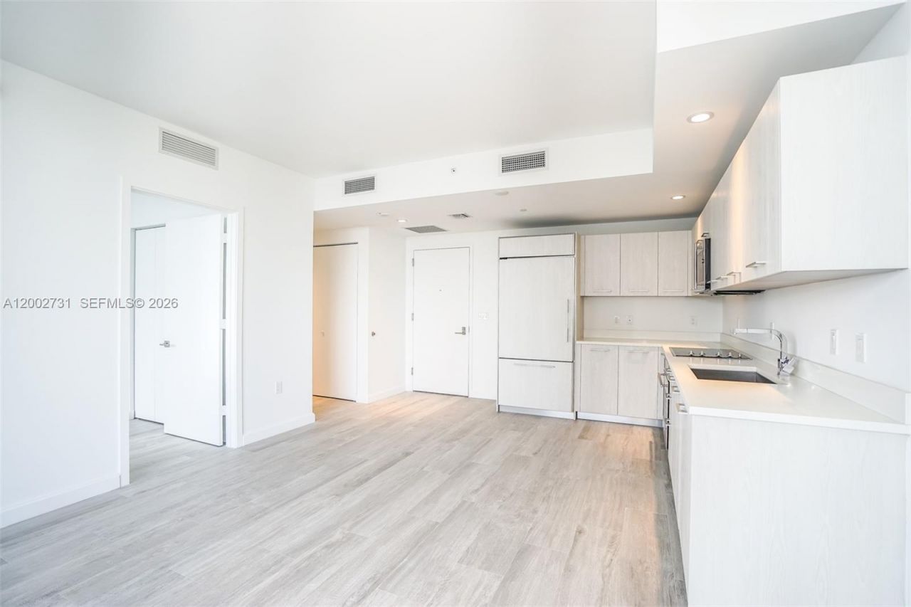 55 SW 9 Street, Unit 2907, Miami, FL 33130 Photo