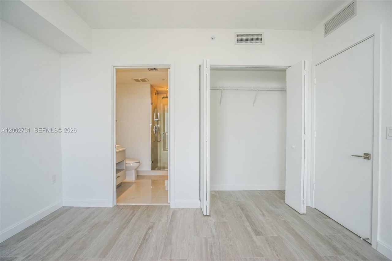 55 SW 9 Street, Unit 2907, Miami, FL 33130 Photo