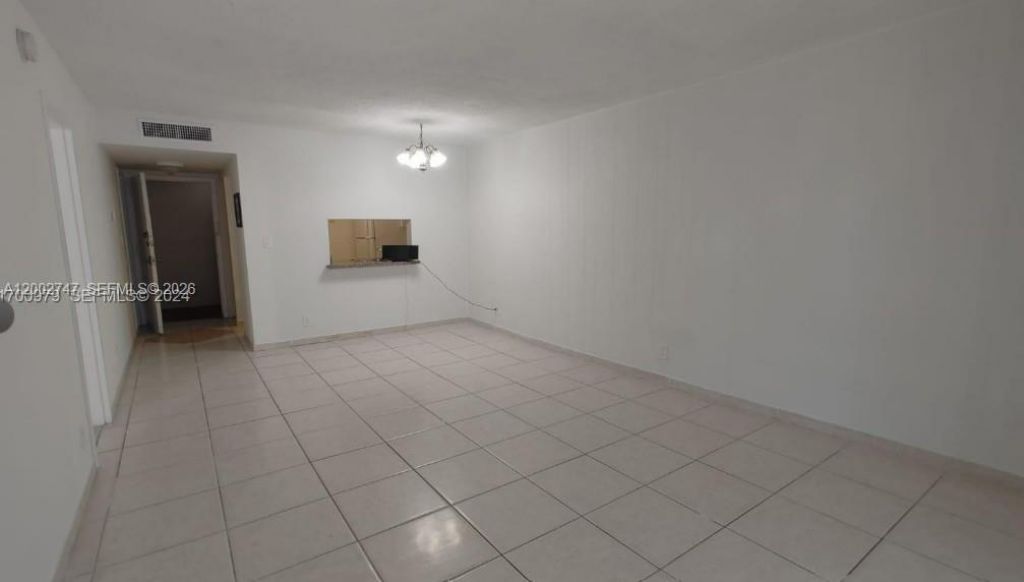2935 NE 163rd St, Unit 4Q, North Miami Beach, FL 33160 Photo