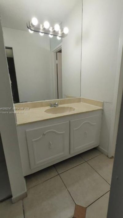 2935 NE 163rd St, Unit 4Q, North Miami Beach, FL 33160 Photo