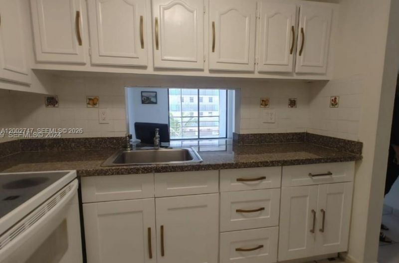 2935 NE 163rd St, Unit 4Q, North Miami Beach, FL 33160 Photo