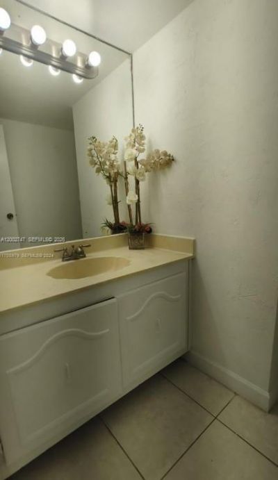 2935 NE 163rd St, Unit 4Q, North Miami Beach, FL 33160 Photo