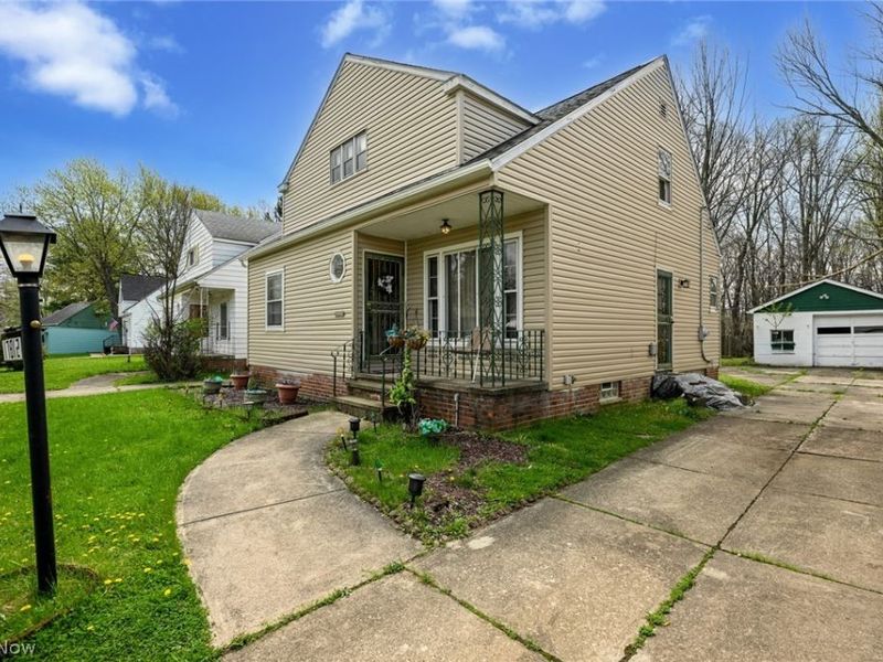 17812 Dalewood Avenue, Maple Heights, OH 44137 Photo 3