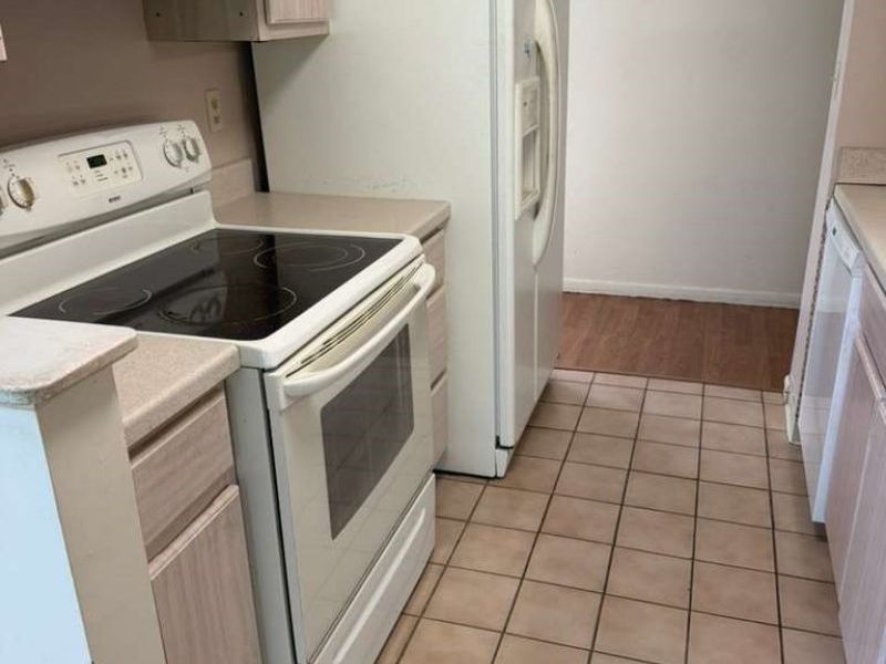 25 Sutton Place, Shaker Heights, OH 44120 Photo 5