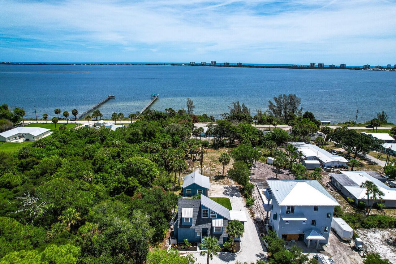 12000 Conklin Way, Jensen Beach, FL 34957 Photo
