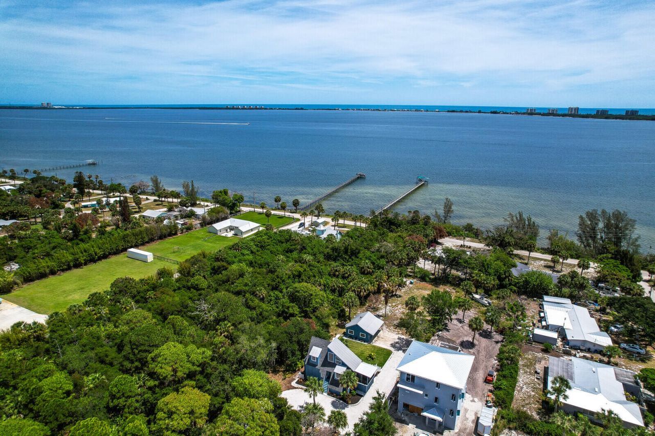 12000 Conklin Way, Jensen Beach, FL 34957 Photo