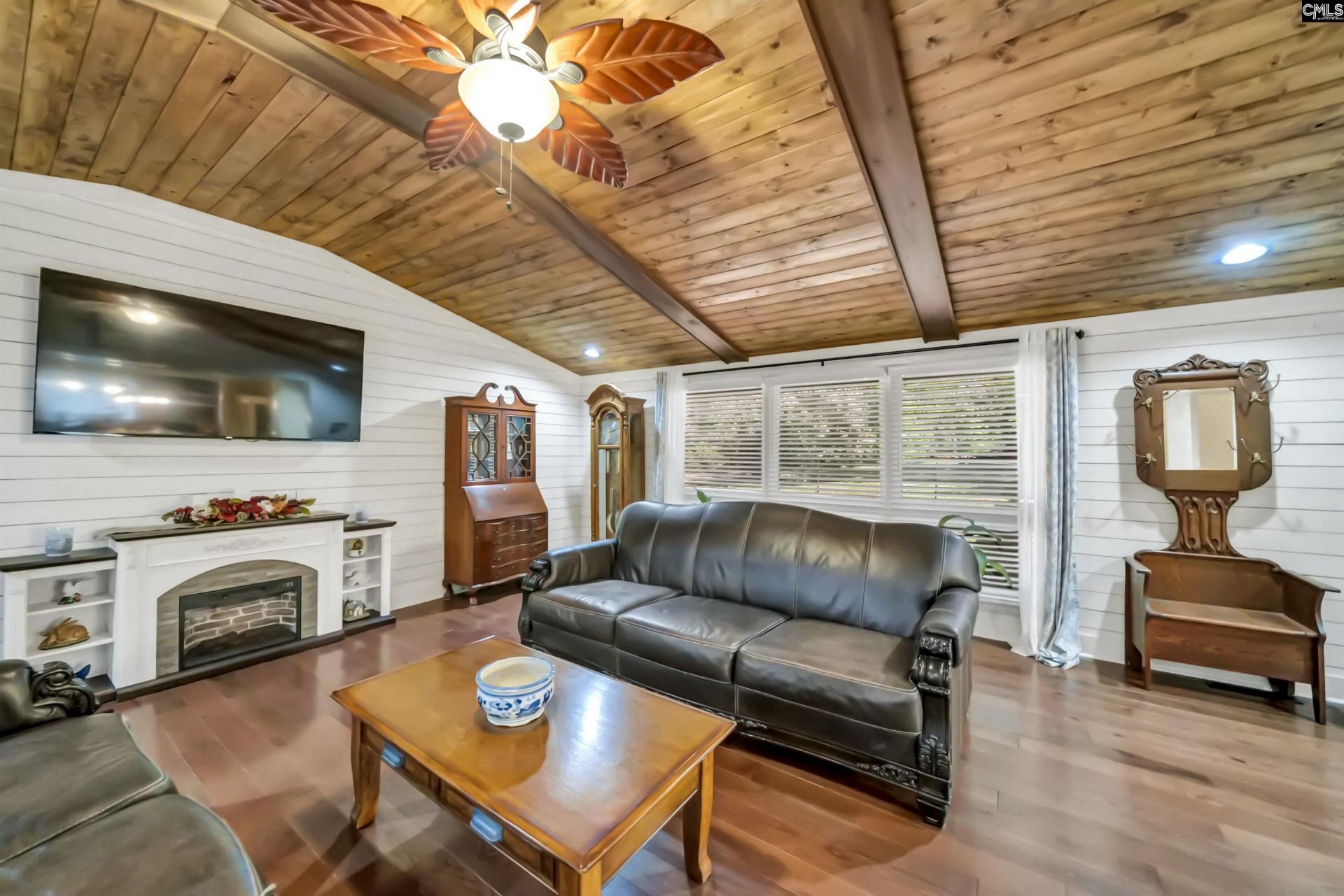 540 Little Creek Drive  Photo 6