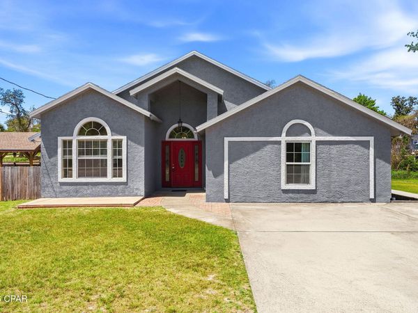 1024 East Street , Panama City, FL 32404