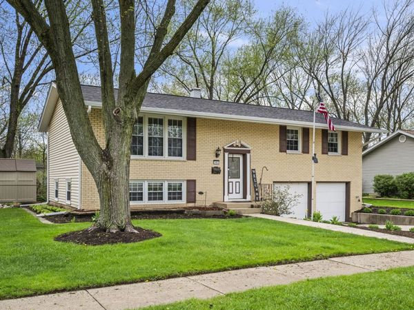 362 N Winston Drive , Palatine, IL 60074