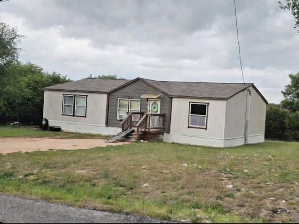 141 Brianna CIR, Johnson City, TX 78636