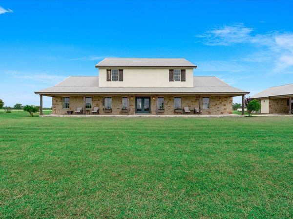 400 Little El Paso RD , Martindale, TX 78655