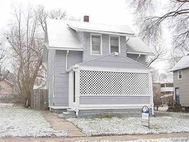 2041 Warner Avenue , Flint, MI 48503