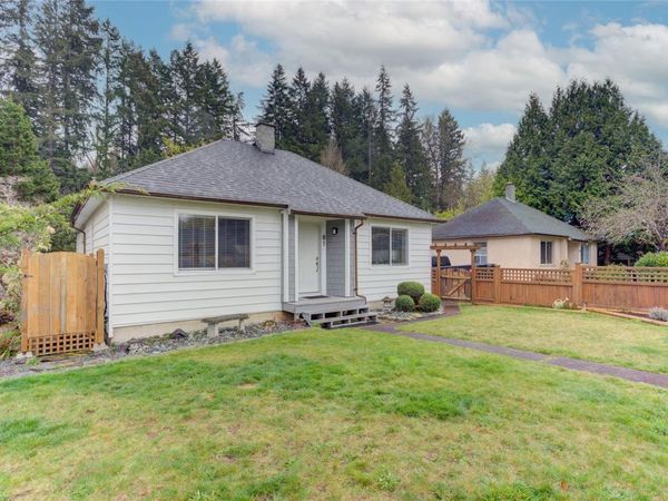 81 Larch St, Lake Cowichan, BC V0R 2G0
