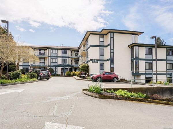 651 Jolly Pl, Unit 208, Saanich, BC V8N 1J4