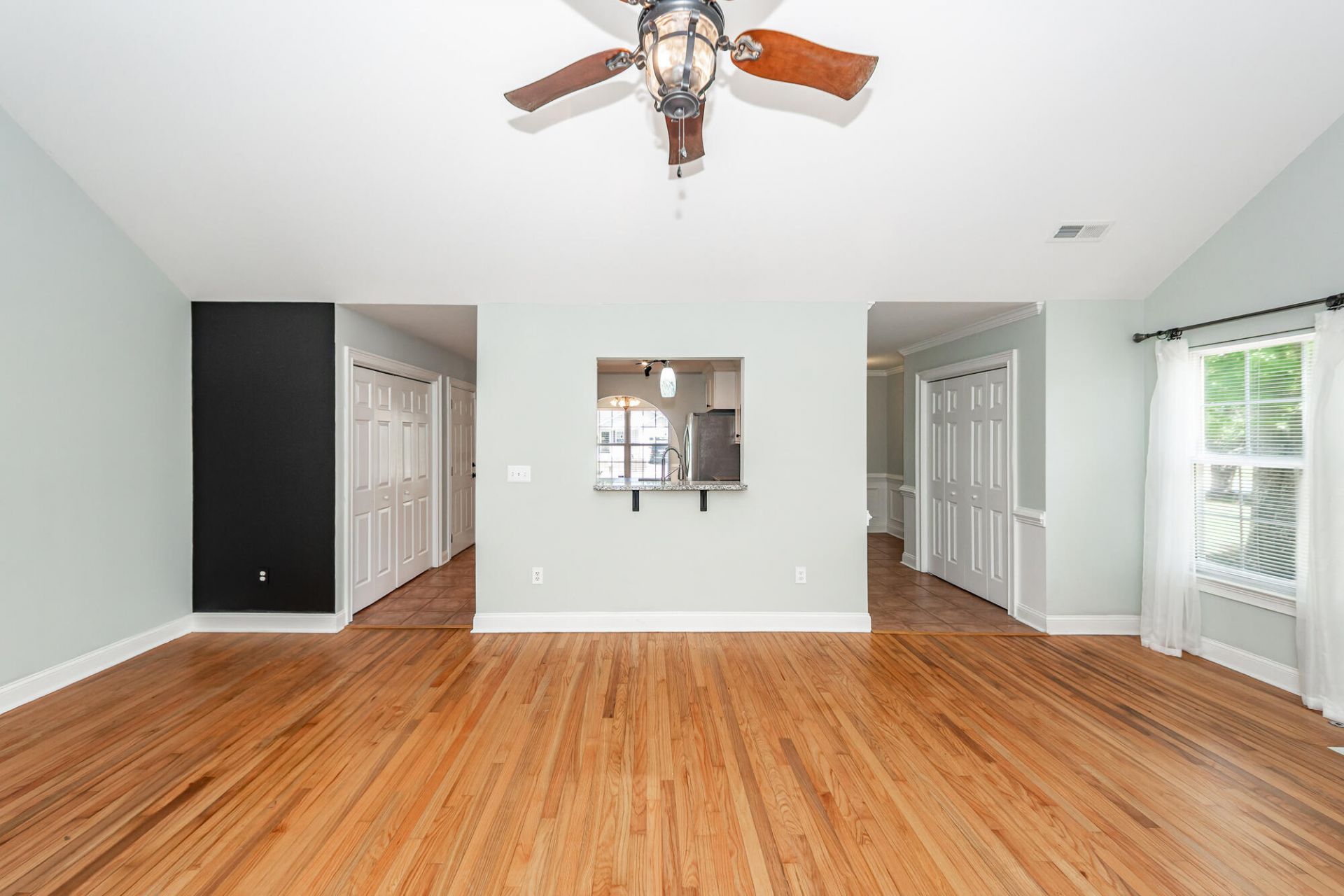 1333 Mapleton Avenue Photo 10