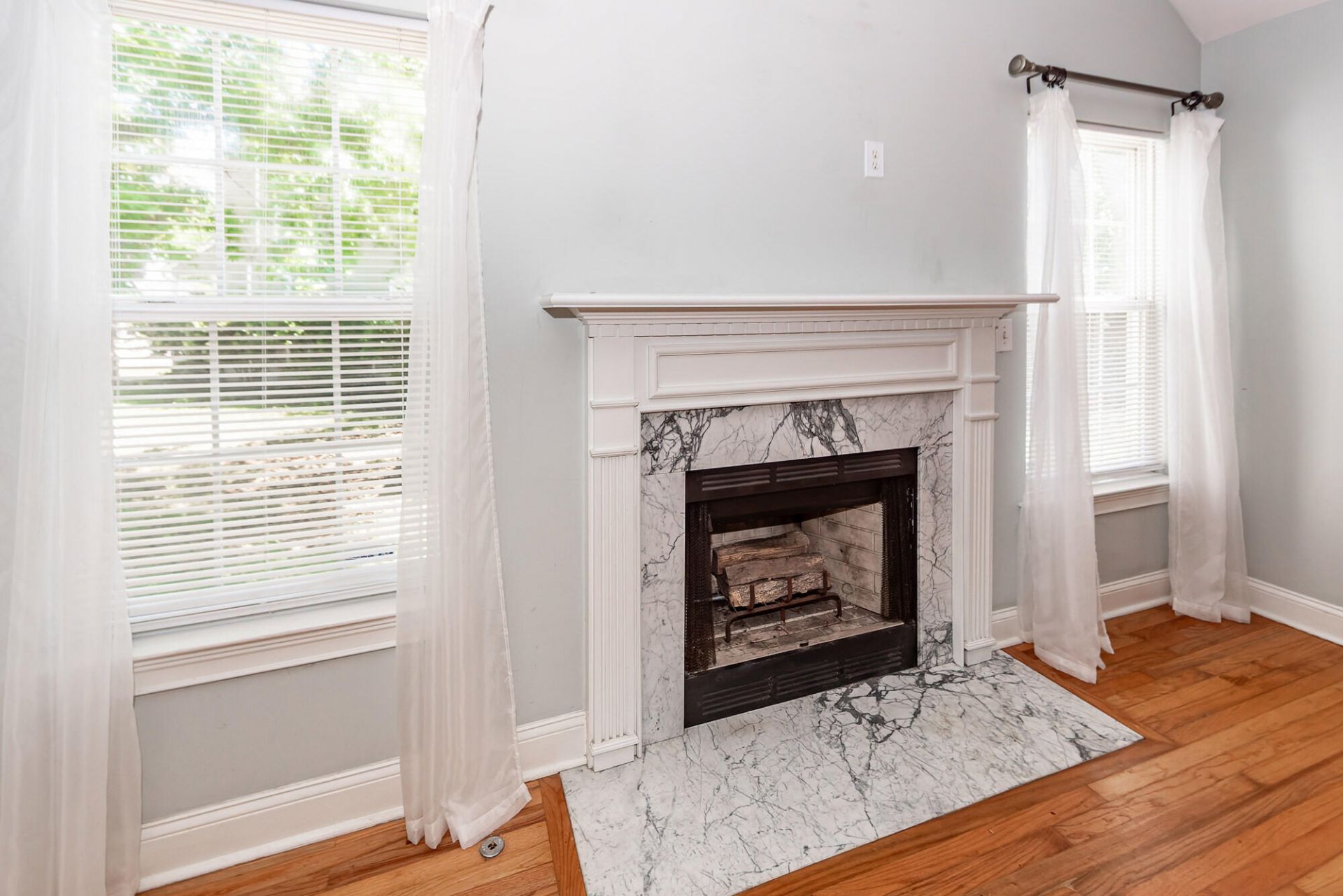 1333 Mapleton Avenue Photo 7