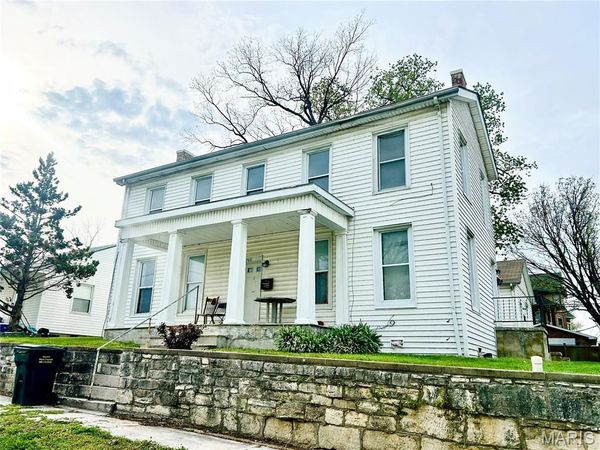 703 N Carolina Street , Louisiana, MO 63353