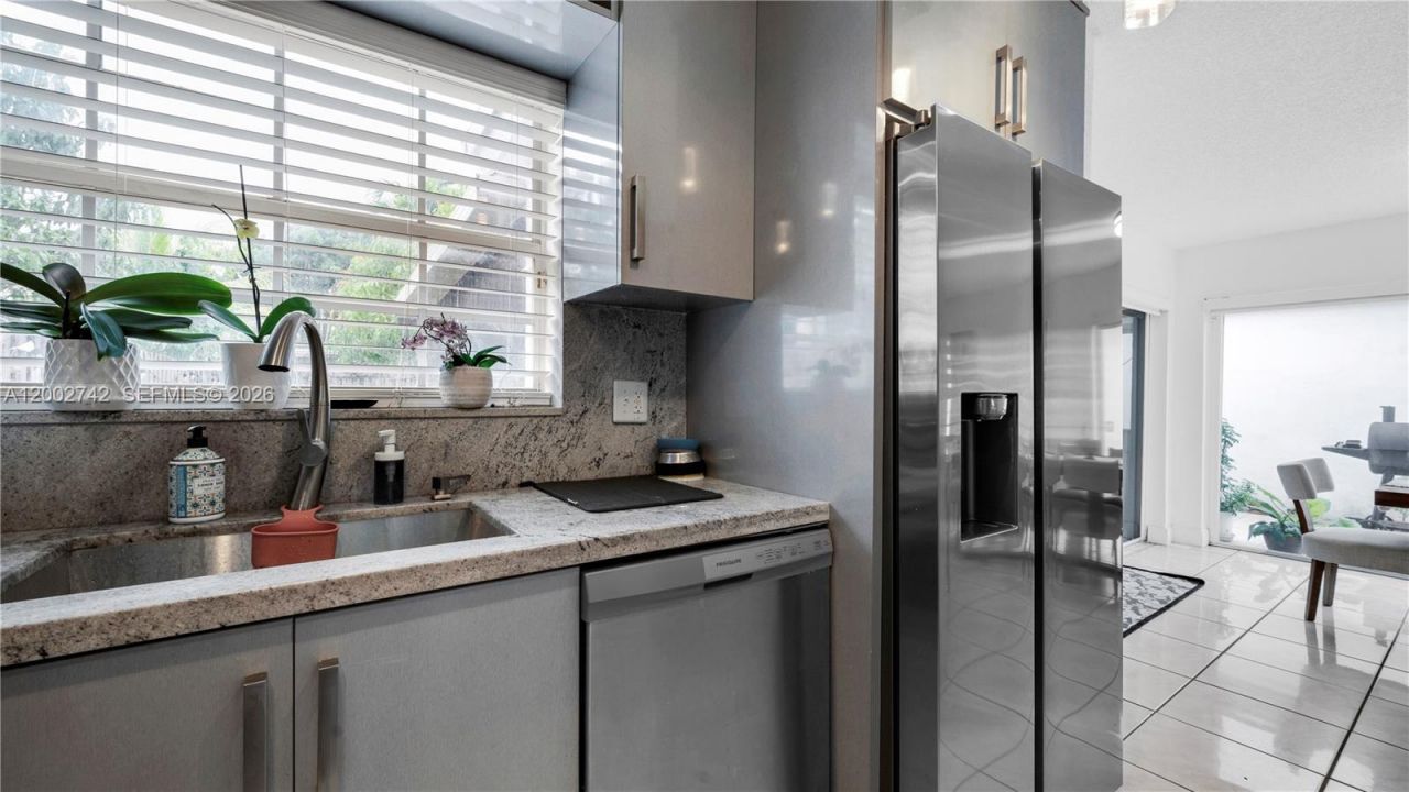 13918 SW 161st Ter, Miami, FL 33177 Photo