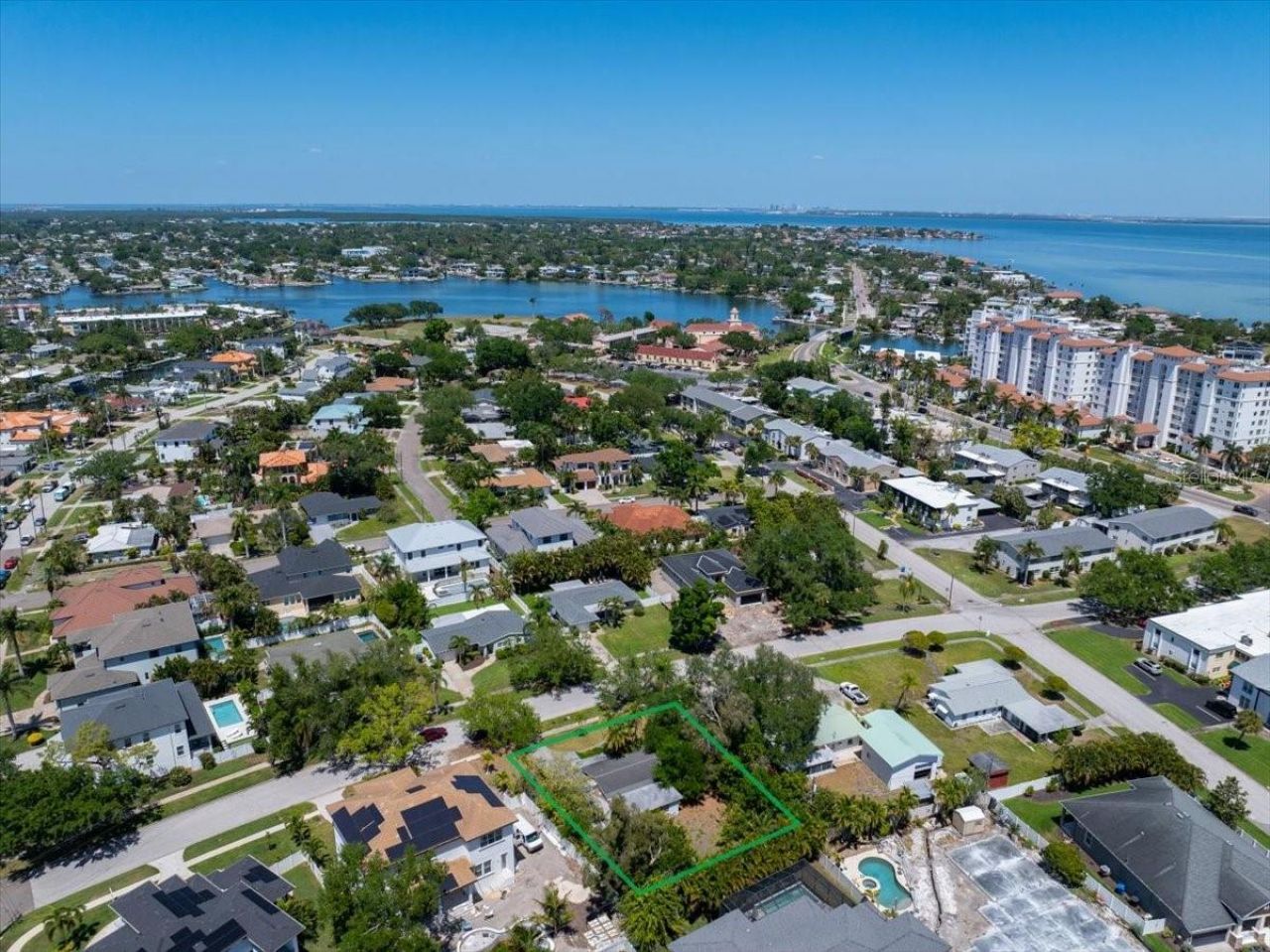 459 Bayview Drive Ne, Saint Petersburg, FL 33704 Photo