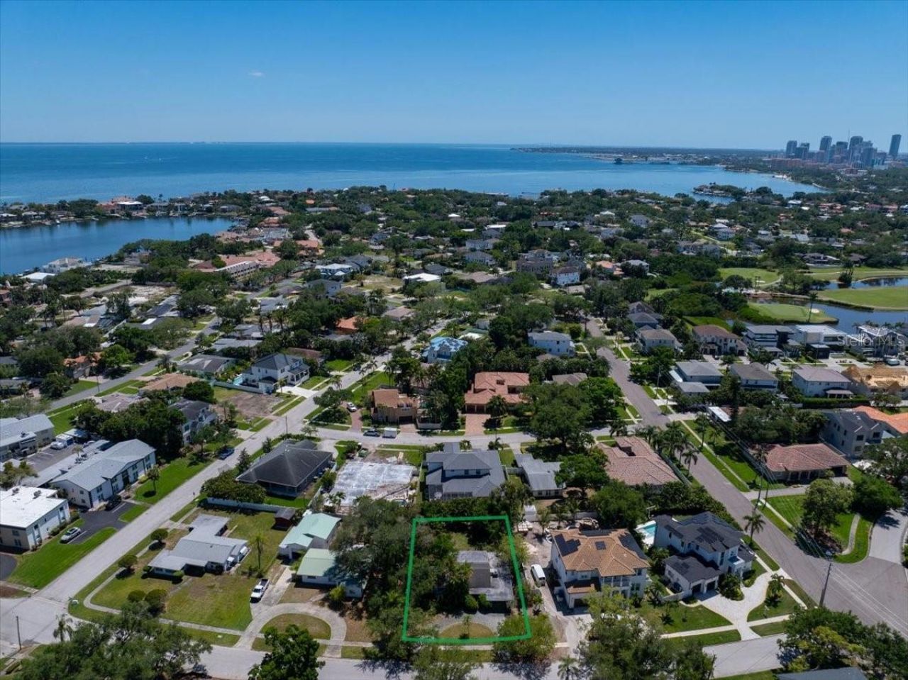 459 Bayview Drive Ne, Saint Petersburg, FL 33704 Photo