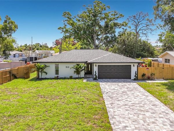910 ALCAZAR WAY S, ST PETERSBURG, FL 33705