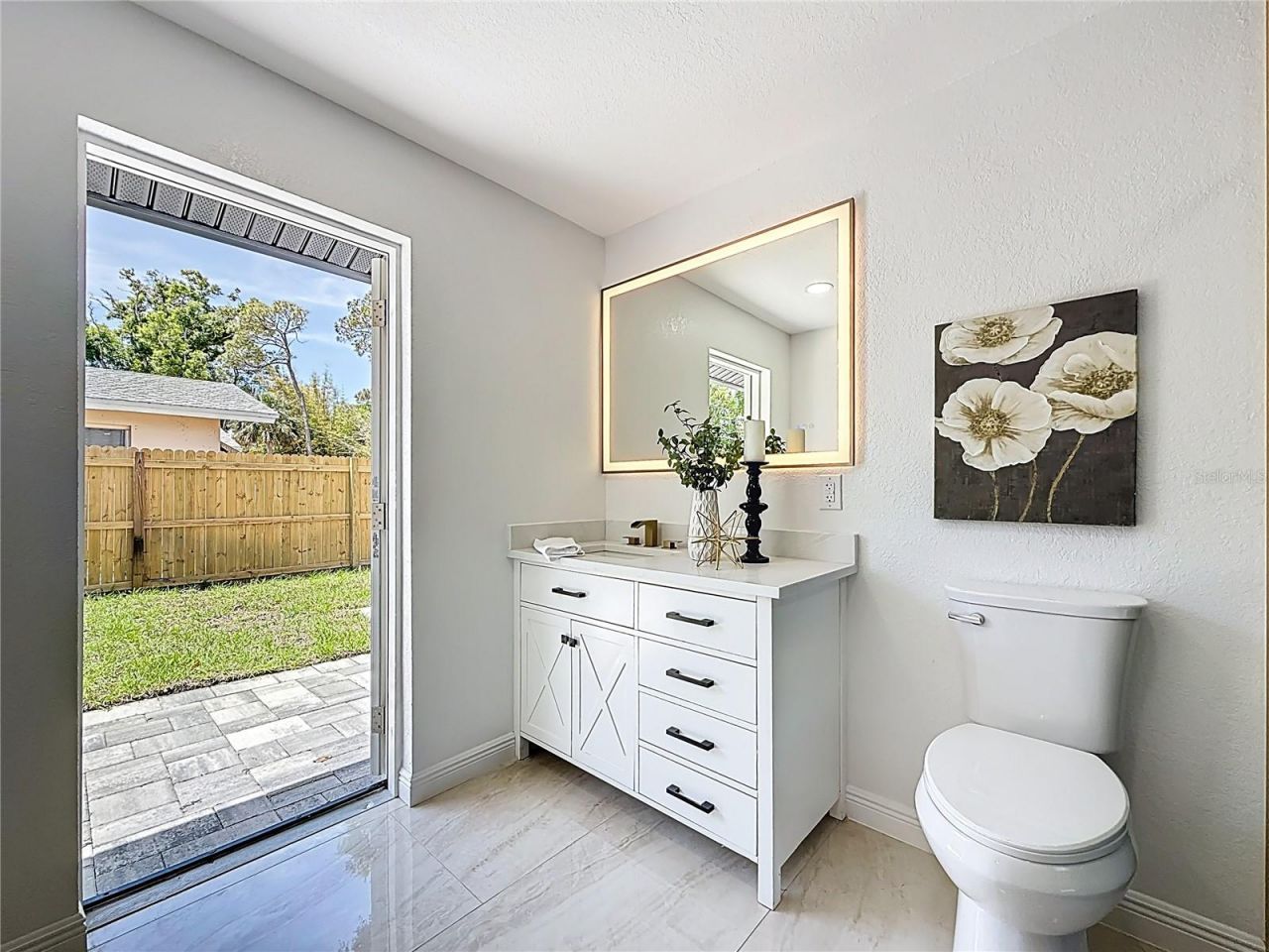 910 Alcazar Way S, Saint Petersburg, FL 33705 Photo