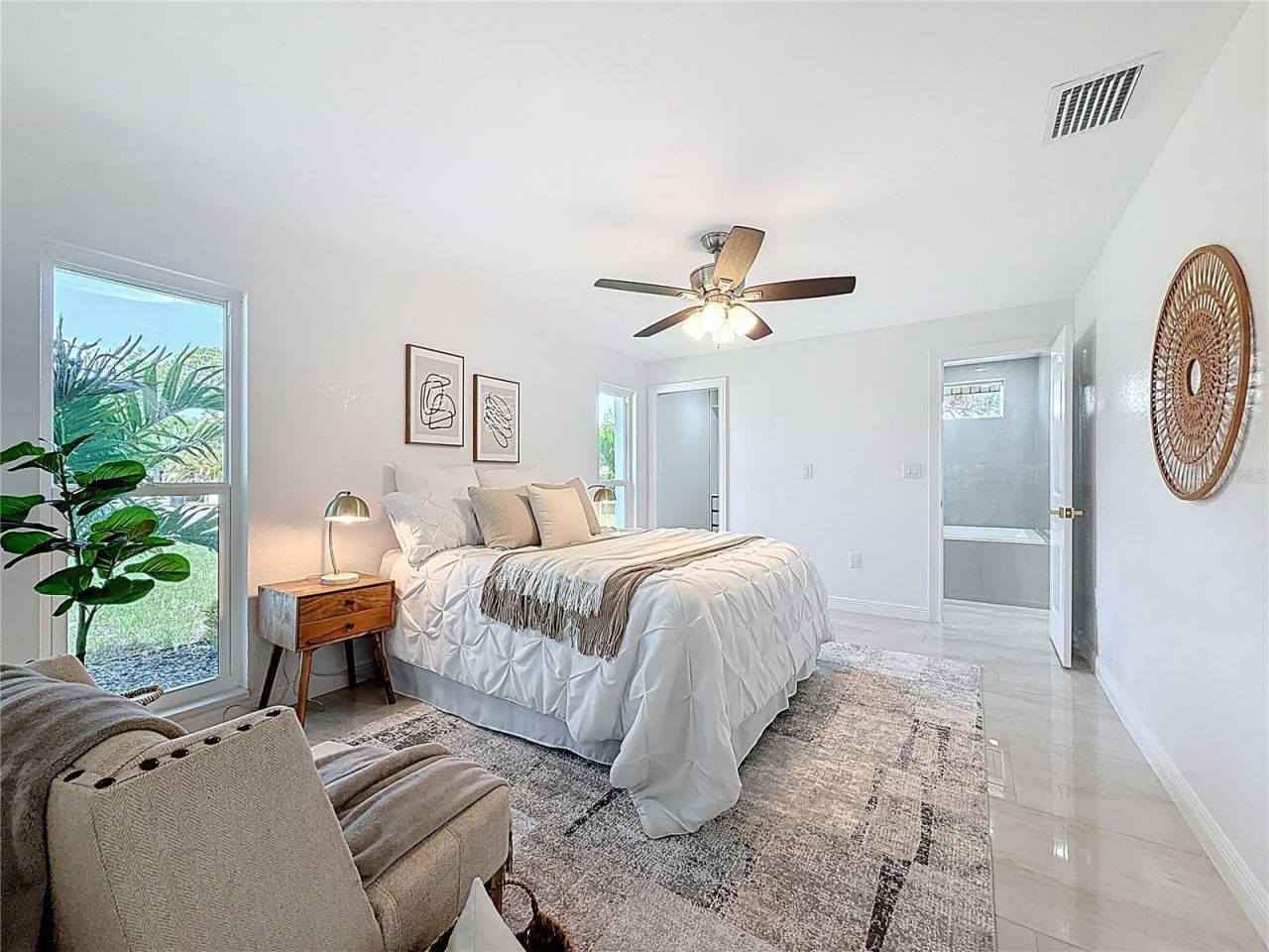 910 Alcazar Way S, Saint Petersburg, FL 33705 Photo