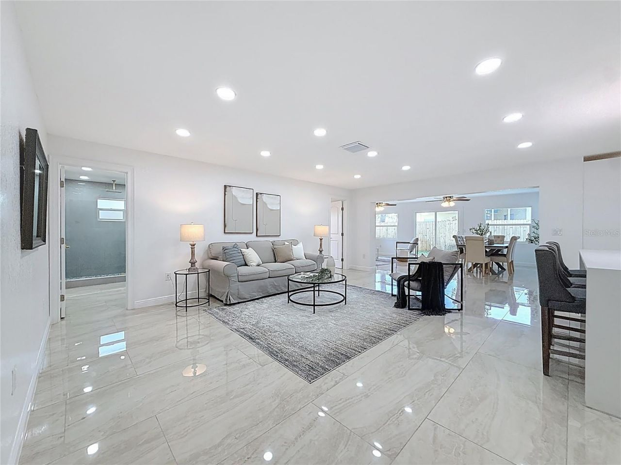 910 Alcazar Way S, Saint Petersburg, FL 33705 Photo