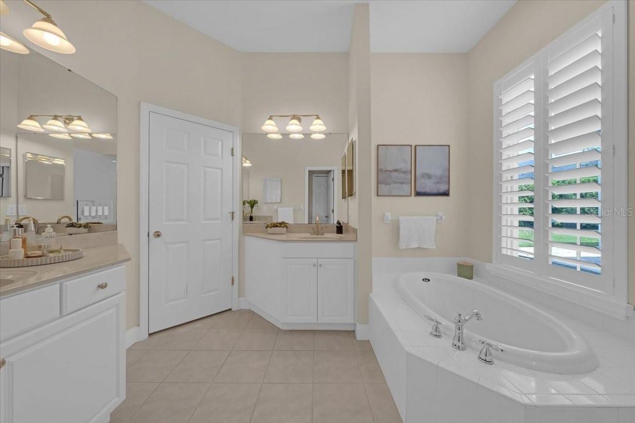 14639 Chatsworth Manor Circle, Tampa, FL 33626 Photo