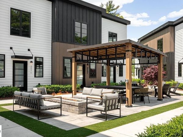 307 Hamilton Street, Unit C, Traverse City, MI 49686