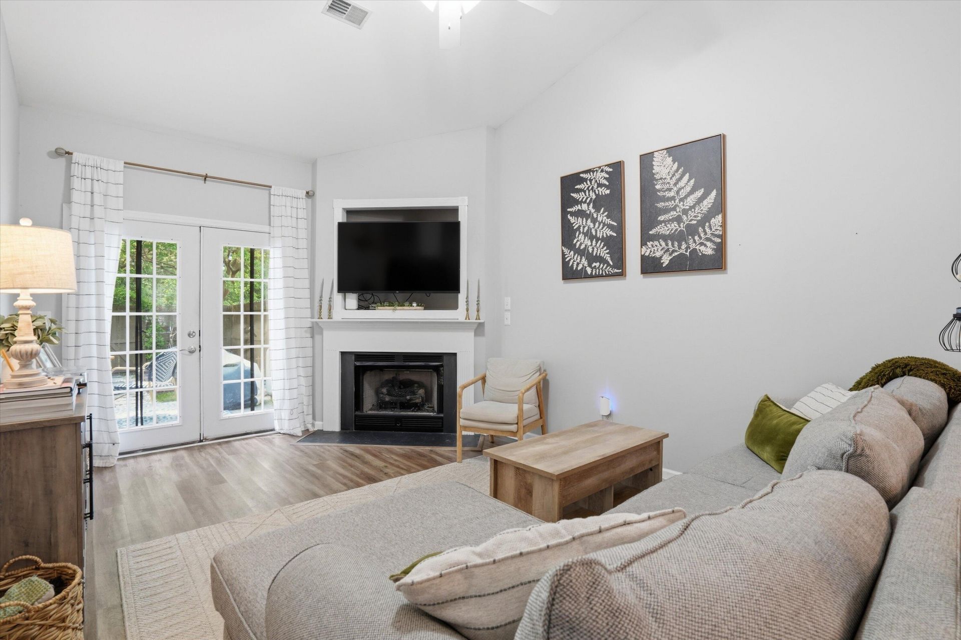 1341 Old Tabby Lane Photo 4