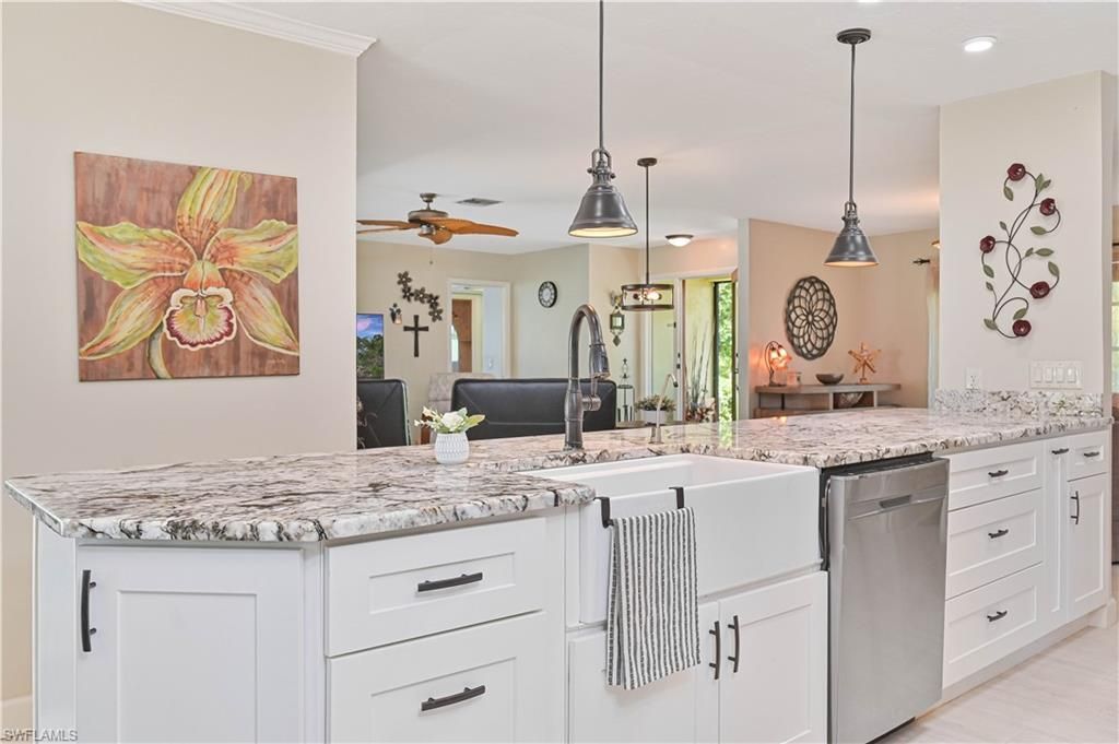 1910 Oak Dr, Alva, FL 33920 Photo