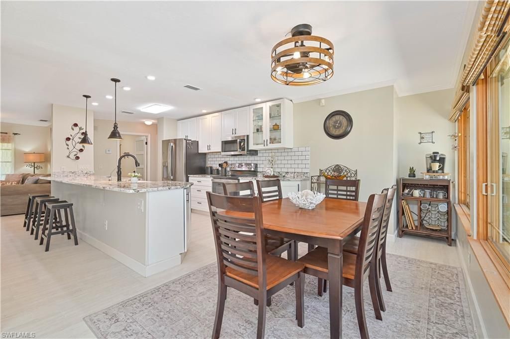 1910 Oak Dr, Alva, FL 33920 Photo