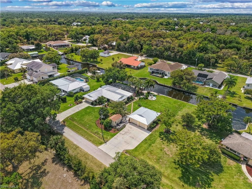 1910 Oak Dr, Alva, FL 33920 Photo