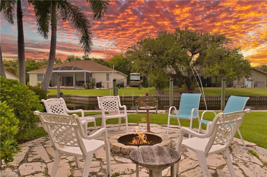 1910 Oak Dr, Alva, FL 33920 Photo