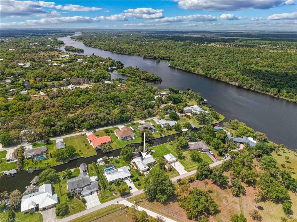 1910 Oak Dr, Alva, FL 33920 Photo