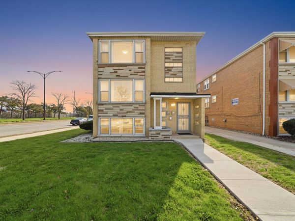 7901 S Whipple Street , Chicago, IL 60652