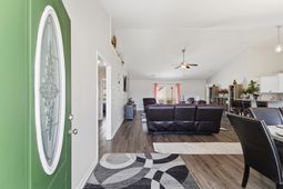 9 Rolling Oak Dr.  photo 4