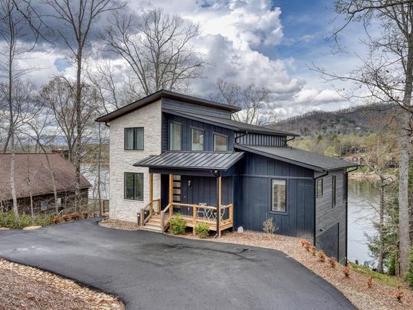 161 Windjammer Drive, Hiawassee, GA 30546