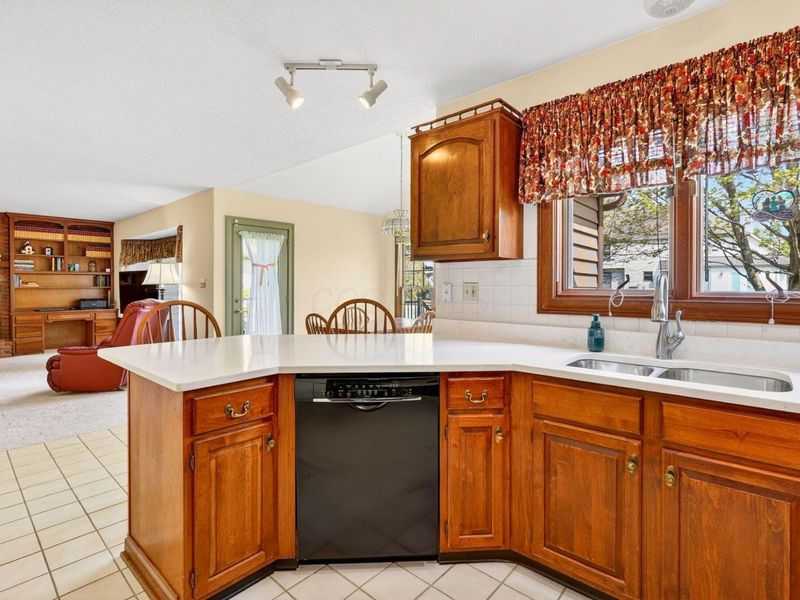 278 Barrington Drive, Westerville, OH 43082 Photo 23