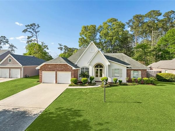 673 SWEET BAY Drive, Mandeville, LA 70448