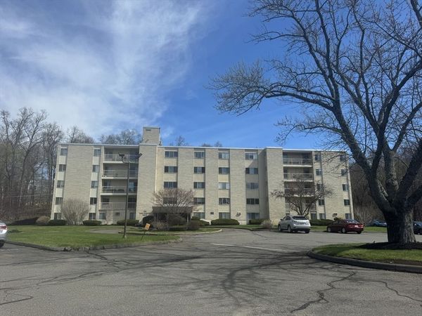 300 Park Terrace Dr., Unit 322, Stoneham, MA 02180