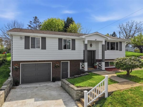 27 Flora Rd , Pittsburgh, PA 15227