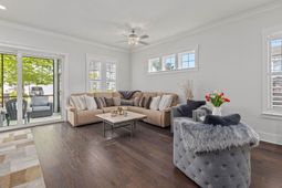 2886 Eddy Drive photo 4