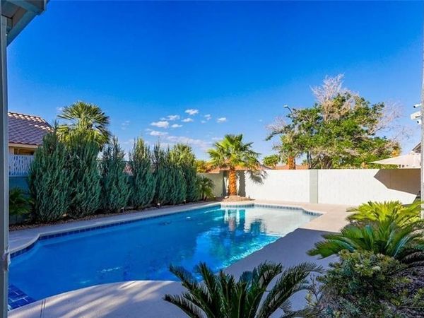 7800 Four Seasons Drive, Las Vegas, NV 89129