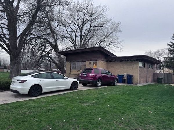 9132 S California Avenue , Evergreen Park, IL 60805