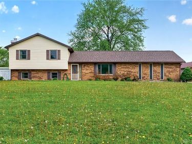 9367 Artz Road, Huber Heights, OH 45344