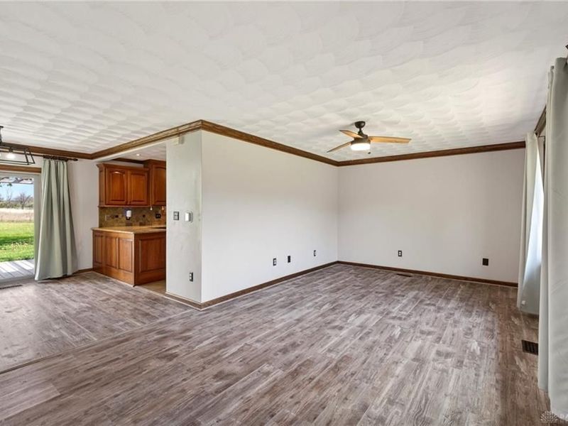 9367 Artz Road, Huber Heights, OH 45344 Photo 10