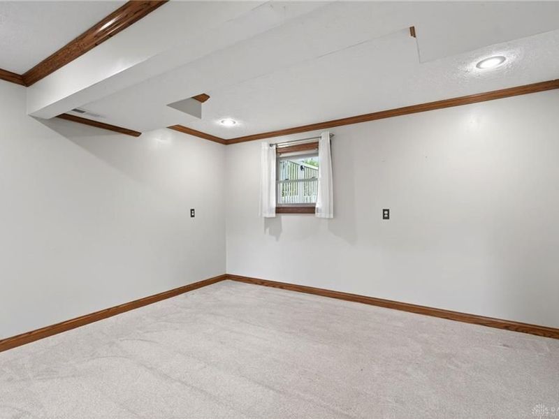 9367 Artz Road, Huber Heights, OH 45344 Photo 38