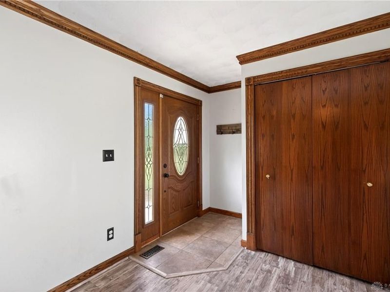 9367 Artz Road, Huber Heights, OH 45344 Photo 8